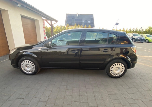 Opel Astra cena 14900 przebieg: 242761, rok produkcji 2009 z Chełmno małe 379